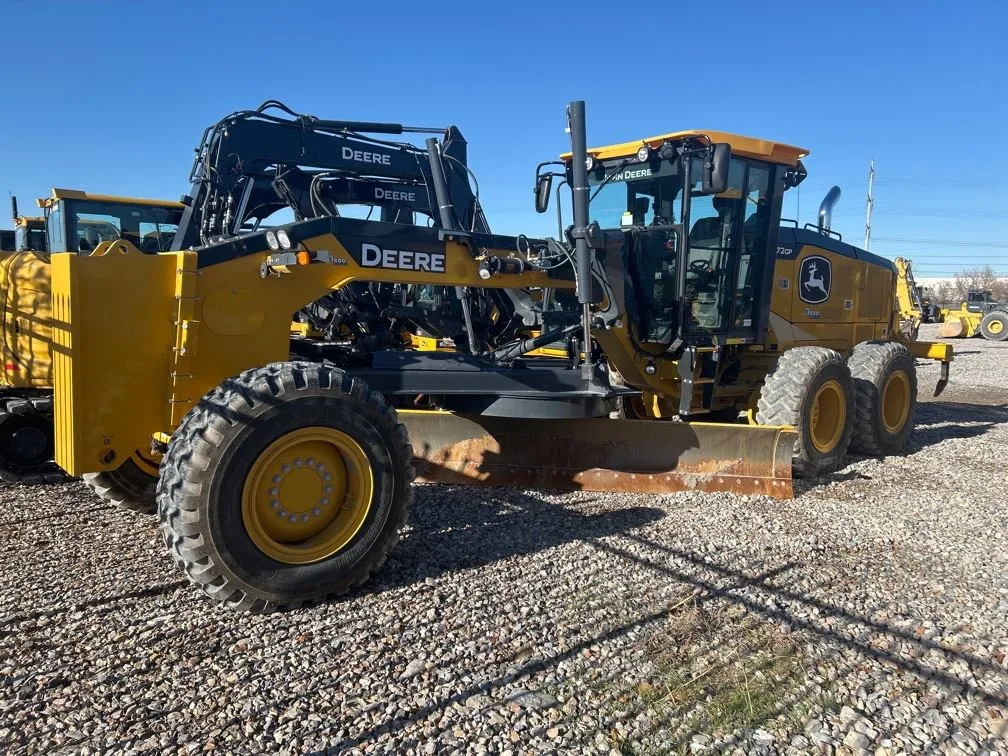 2024 John Deere 672G