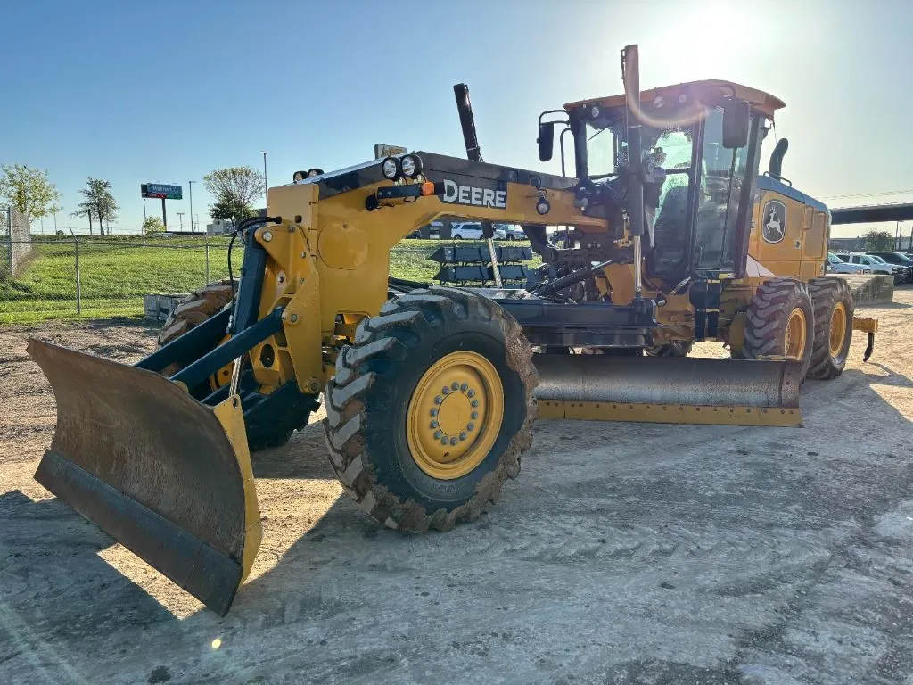2022 John Deere 672G