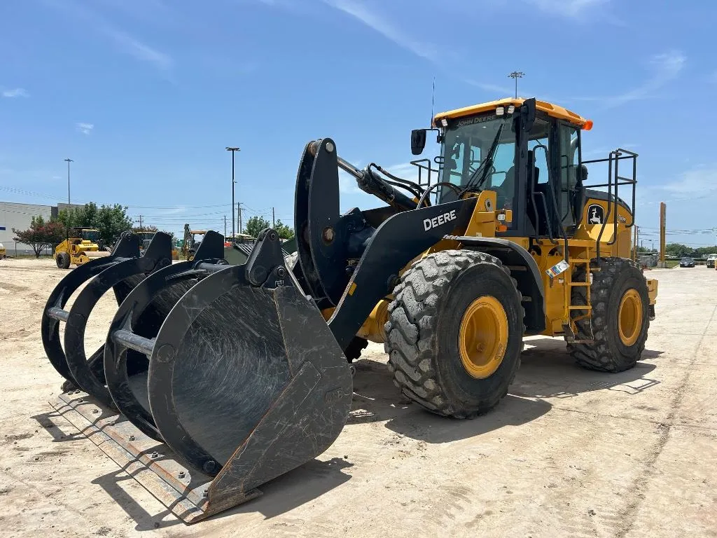 2022 John Deere 724P