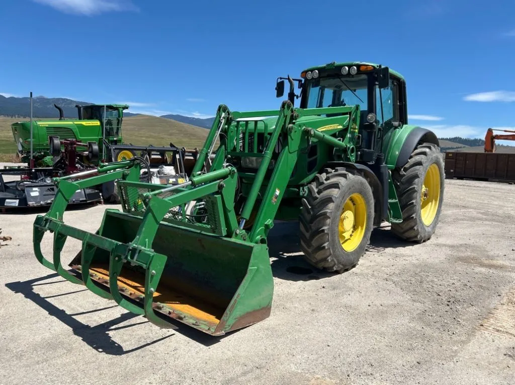 2010 John Deere 7430