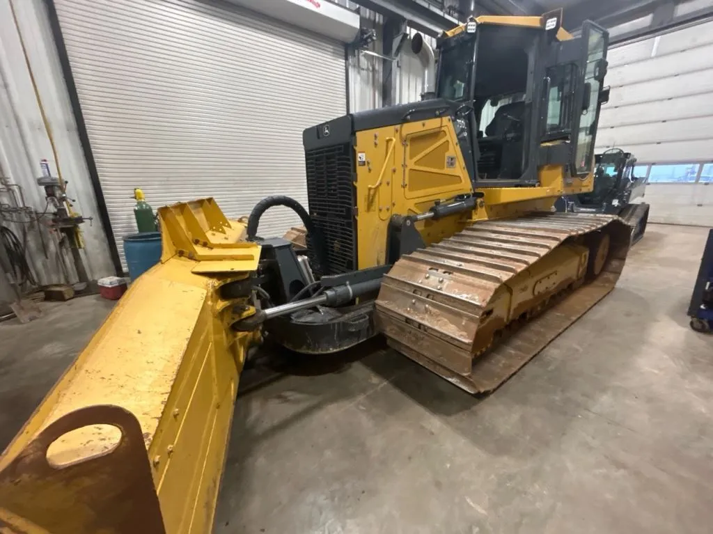 2021 John Deere 750L