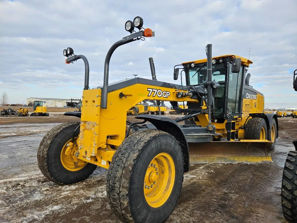 2018 John Deere 770G