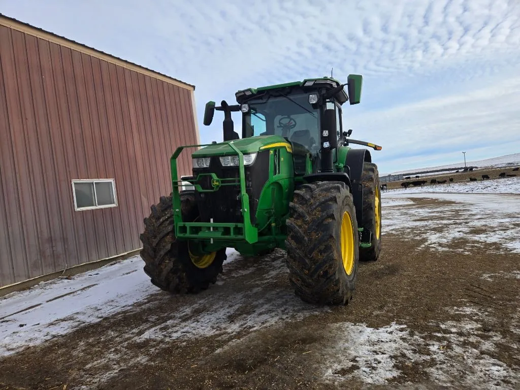 2025 John Deere 7R 210