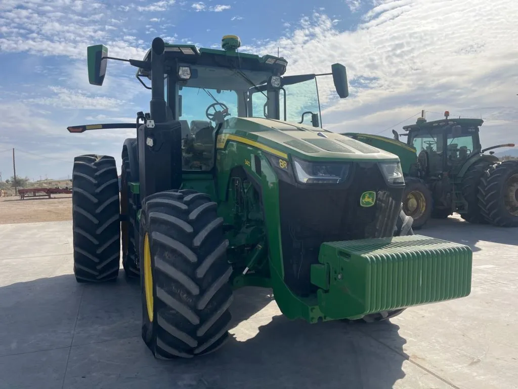 2023 John Deere 8R 340