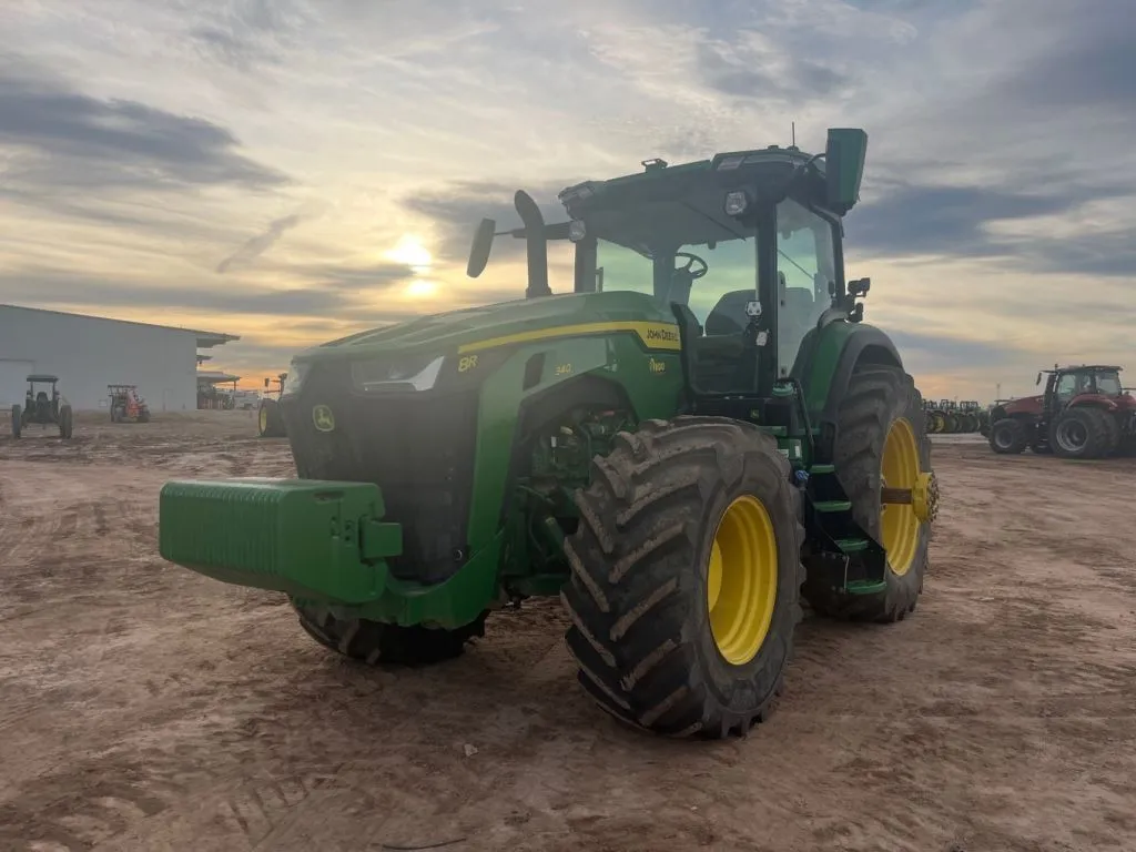 2023 John Deere 8R 340