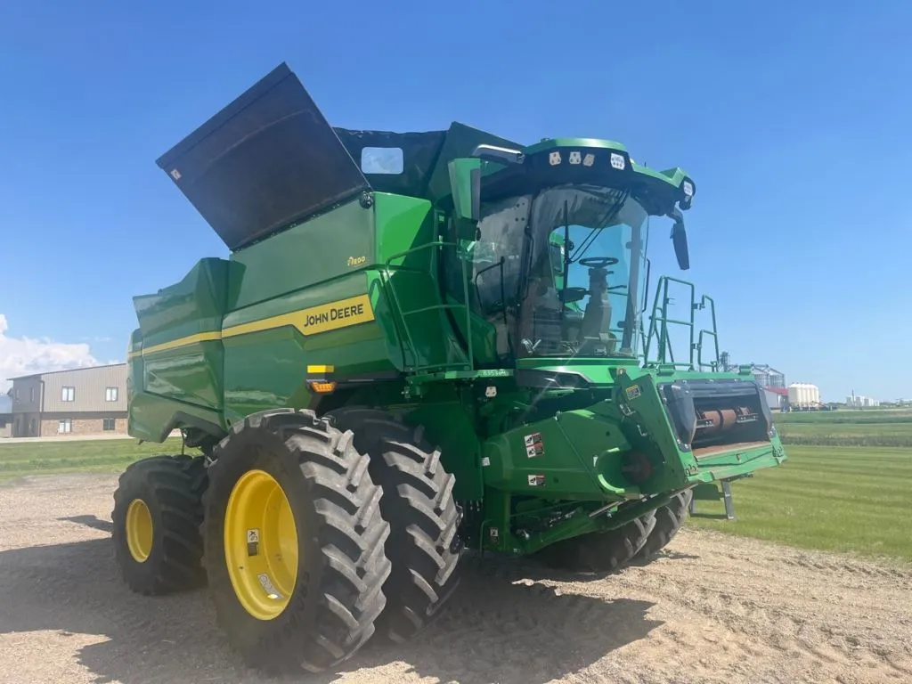 2025 John Deere S7 800
