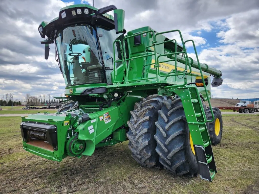 2025 John Deere S7 800