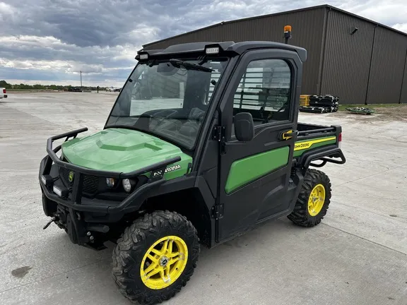 2024 John Deere XUV 835M