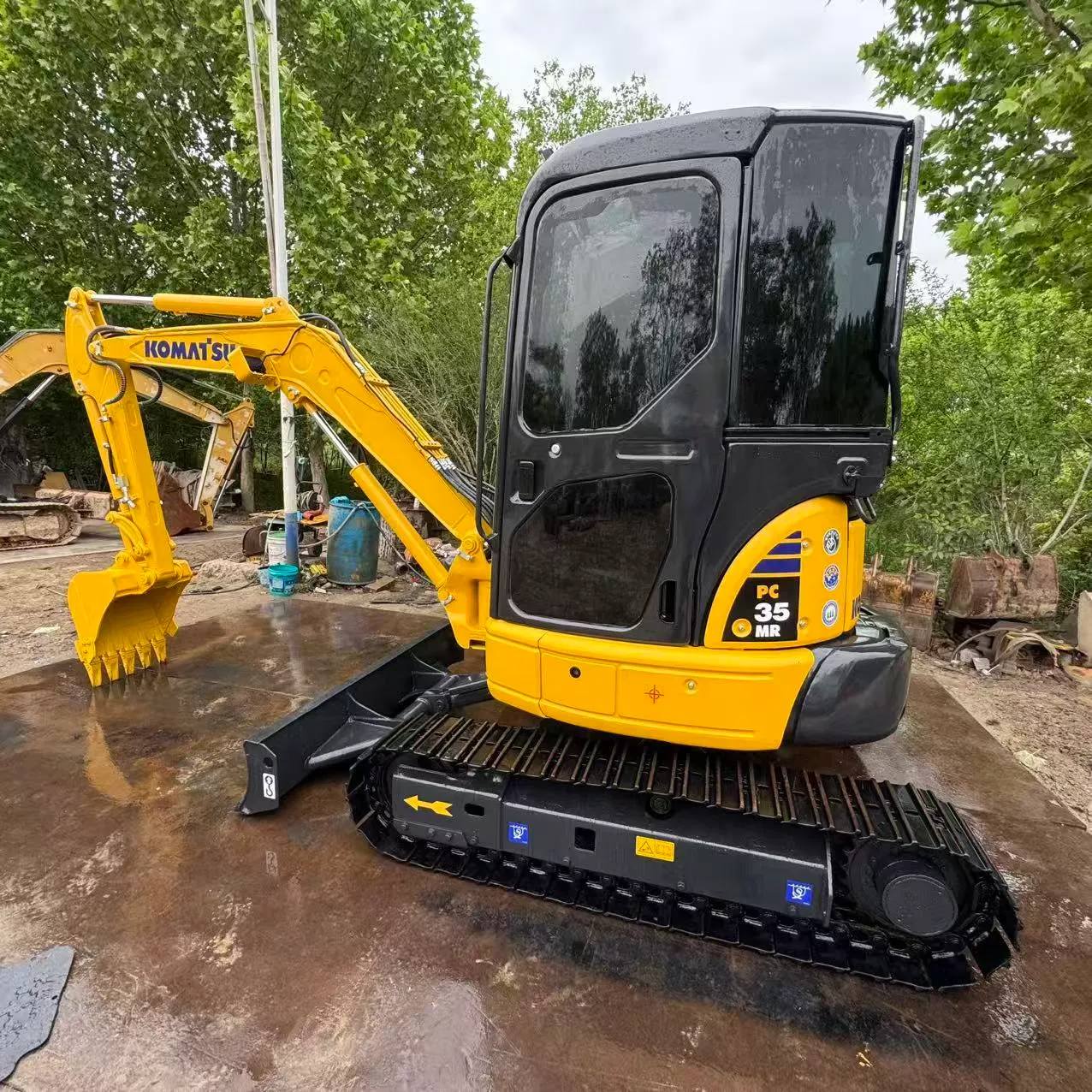 Komatsu 35