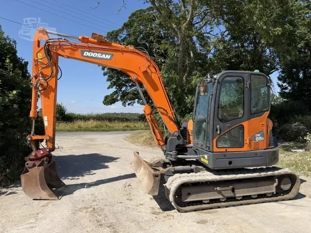 2021 Doosan DX85R-3