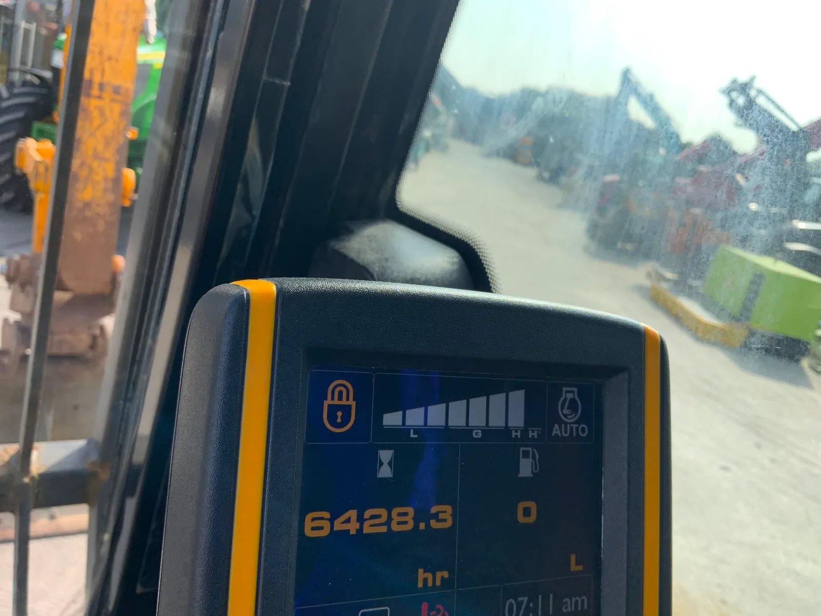 JCB JS130 LC+ Digger (ST27076)