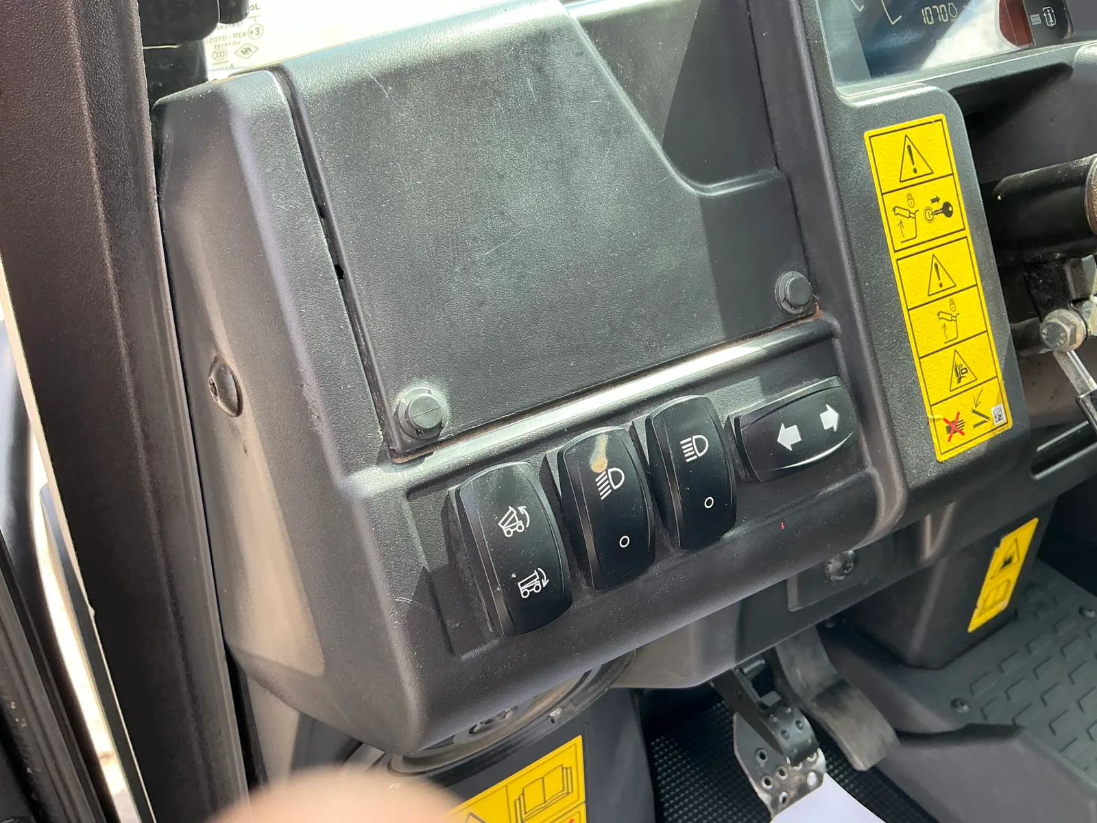John Deere 865M Gator (ST27317)